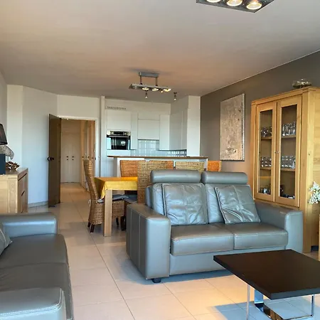 With Stunning Sea Views, Cleaning Included Lägenhet *