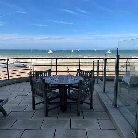 With Stunning Sea Views, Cleaning Included * Nieuwpoort