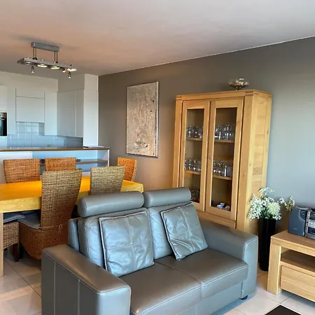 아파트 With Stunning Sea Views, Cleaning Included *